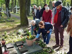 Bezirksverordnete Deniz Seyhun bei der Ehrung